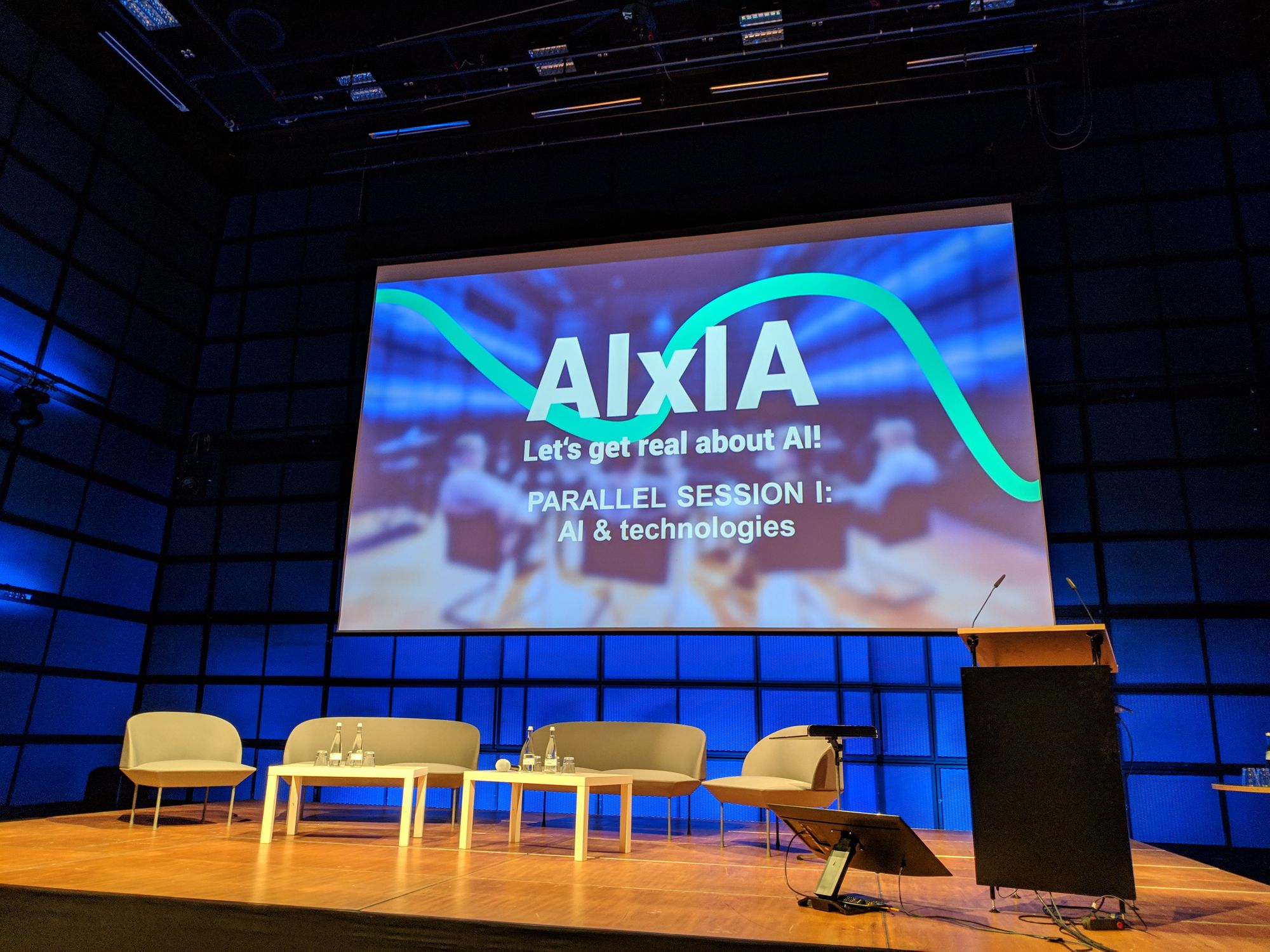 AIxIA: Artificial Intelligence meets Intelligence Artificielle